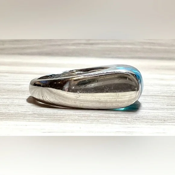 Designer Guess Collection Sterling Silver Blue Resin Hawaiian Hook Ring, Size 6
